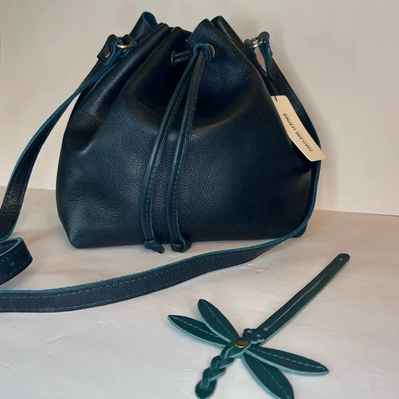 NWT Portland Leather Goods Large Bucket Bag Boreal Leather Crossbody + Tassel - Picture 13 of 16